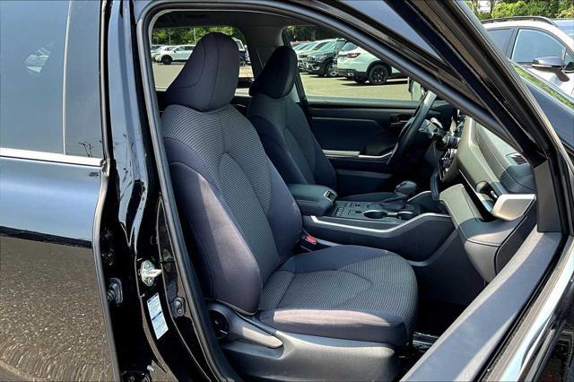 used 2020 Toyota Highlander car, priced at $32,530