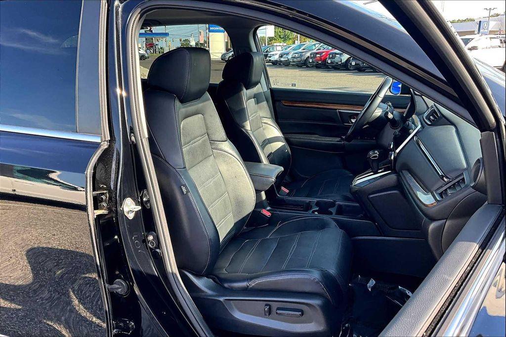 used 2017 Honda CR-V car, priced at $19,298