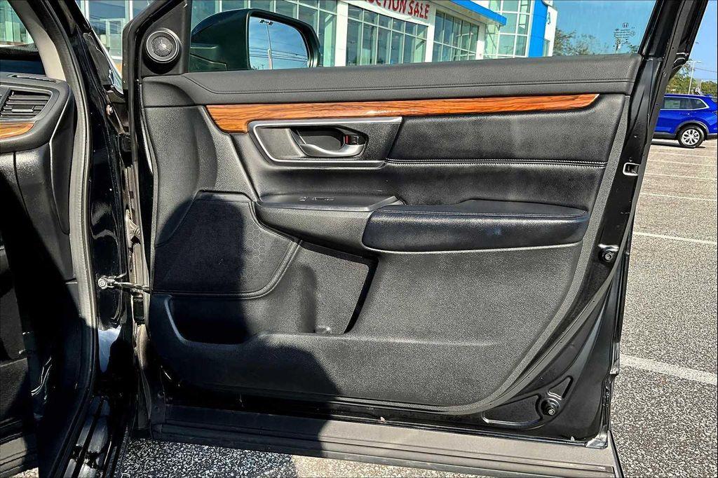 used 2017 Honda CR-V car, priced at $19,298