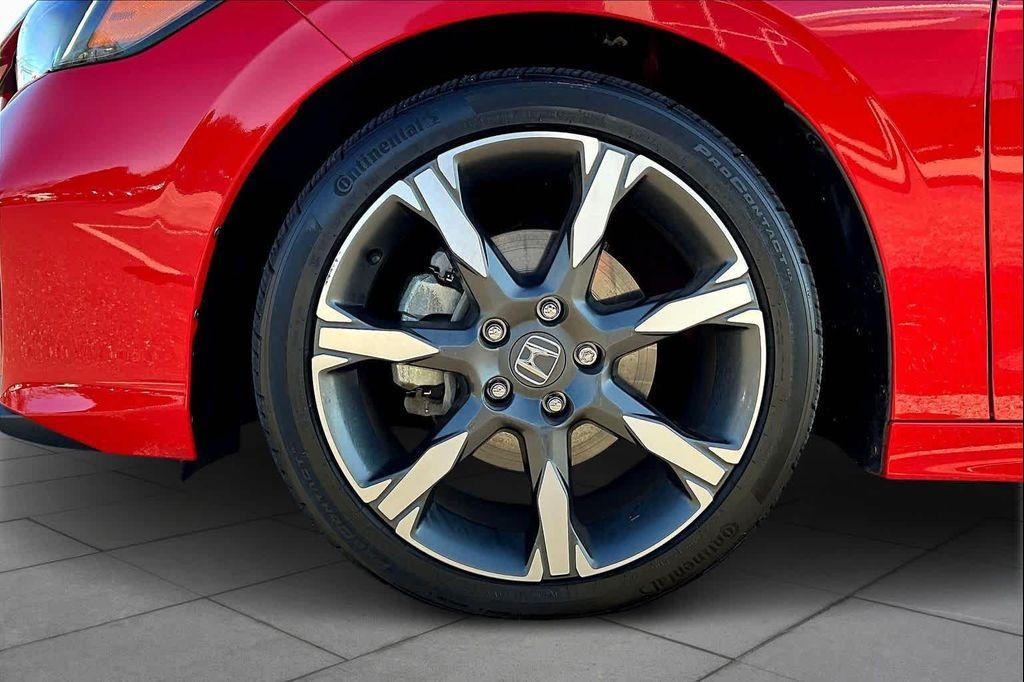 used 2025 Honda Civic Hybrid car, priced at $30,886