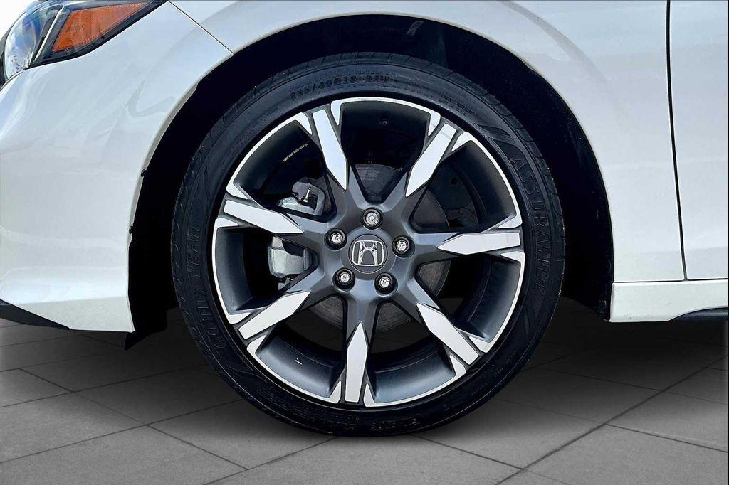 used 2025 Honda Civic Hybrid car, priced at $32,621