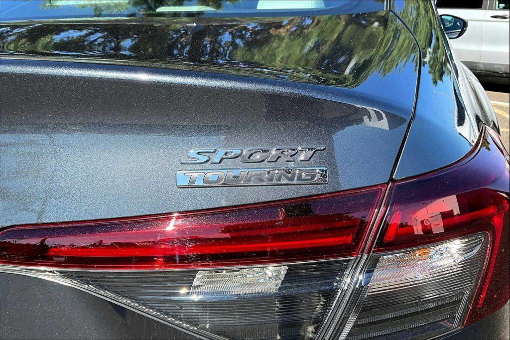 used 2025 Honda Civic Hybrid car, priced at $30,284