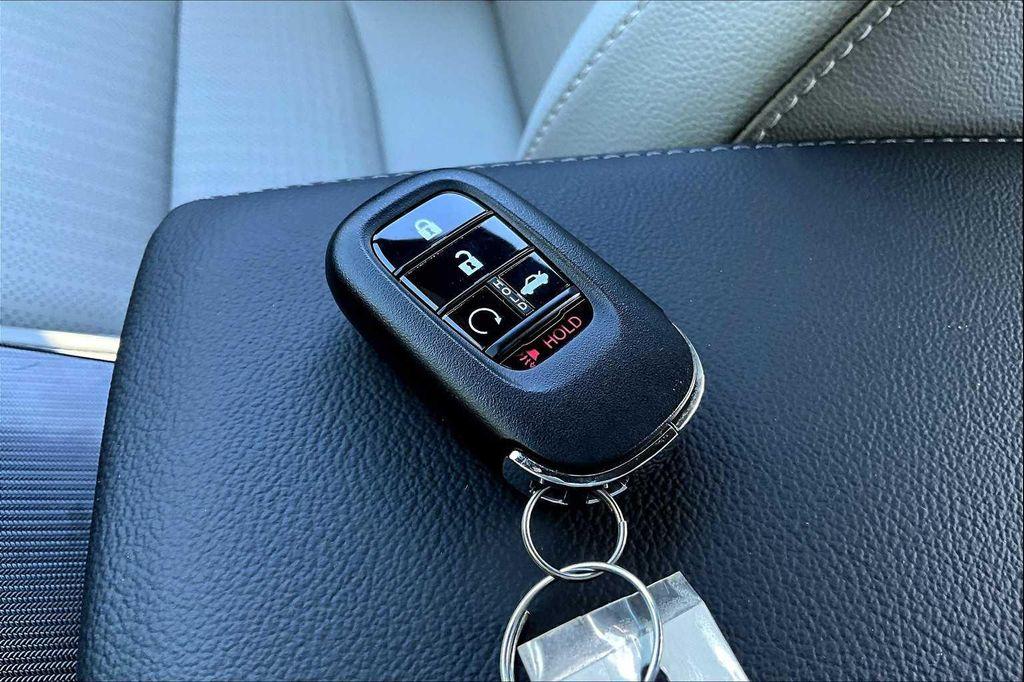 used 2025 Honda Civic Hybrid car, priced at $30,284