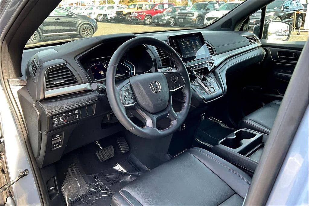 used 2024 Honda Odyssey car, priced at $36,063
