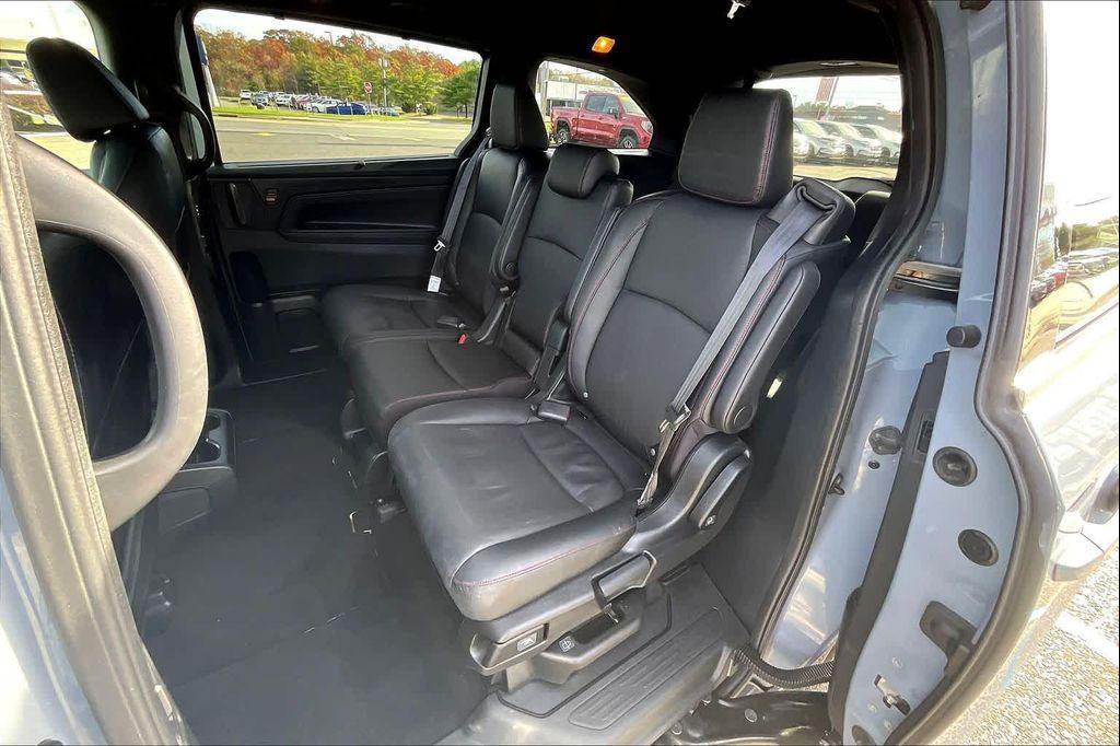 used 2024 Honda Odyssey car, priced at $36,063