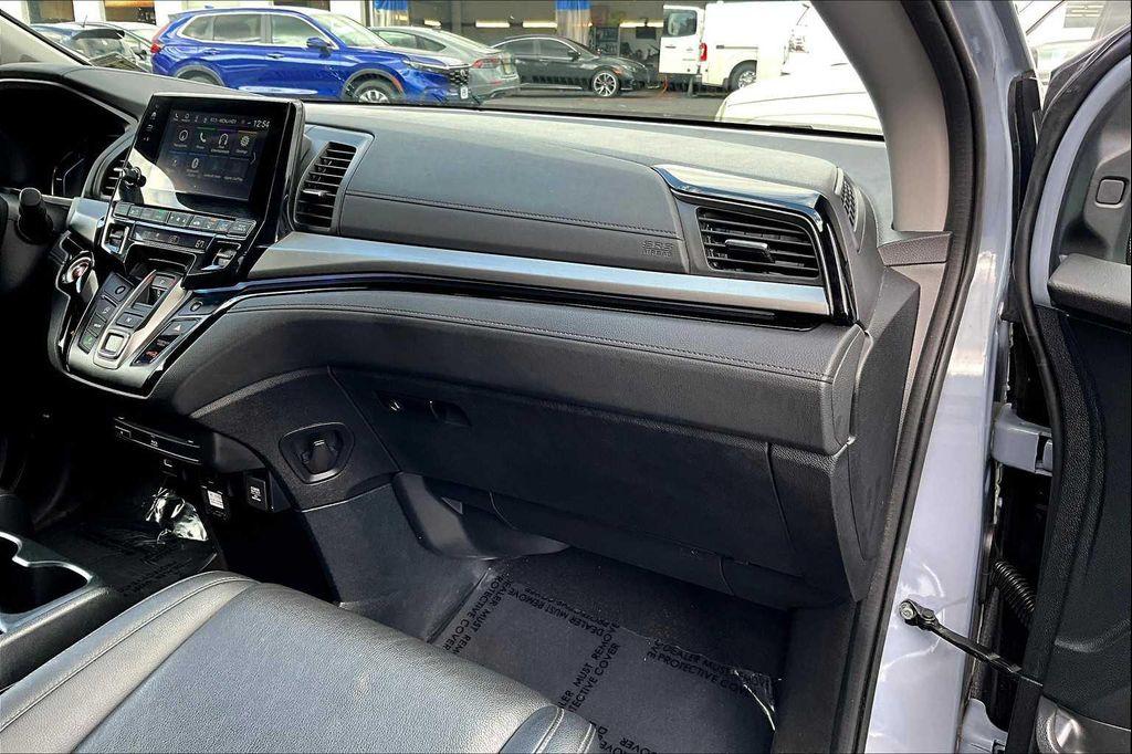 used 2023 Honda Odyssey car, priced at $35,250