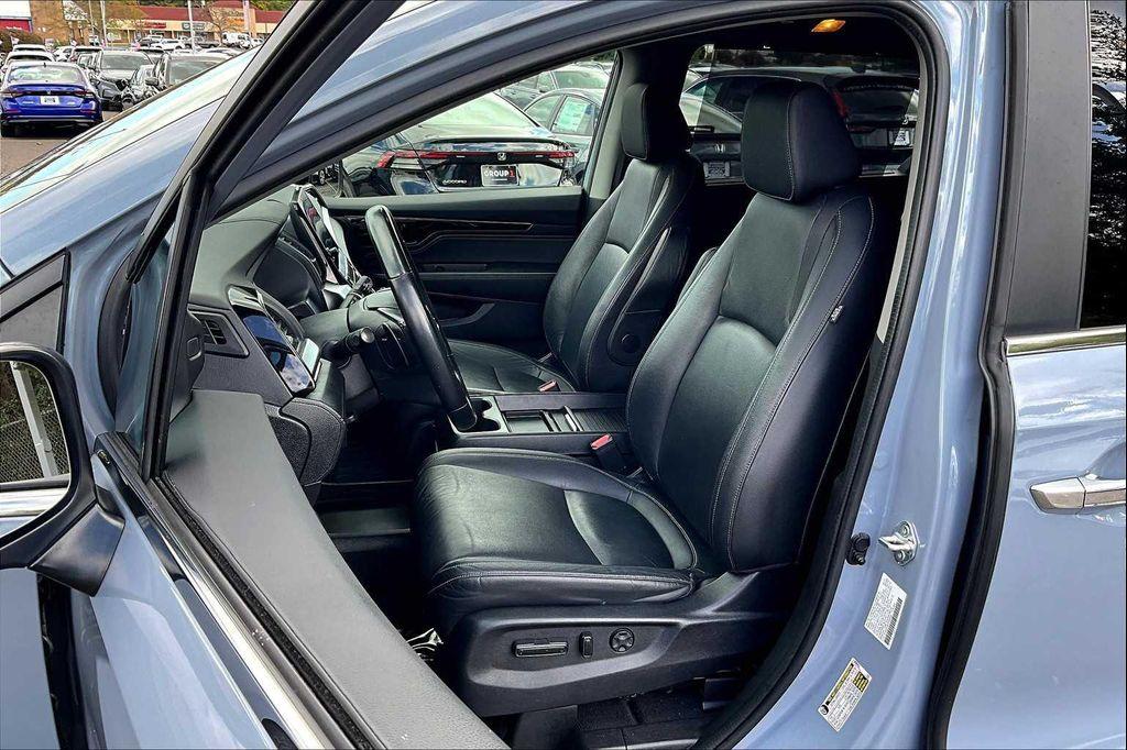 used 2023 Honda Odyssey car, priced at $35,250