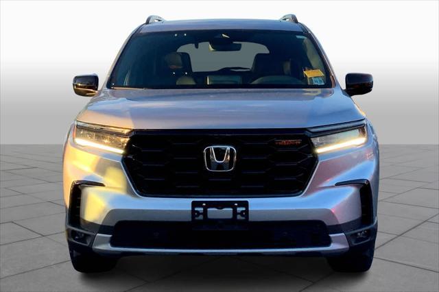 used 2025 Honda Pilot car, priced at $48,626