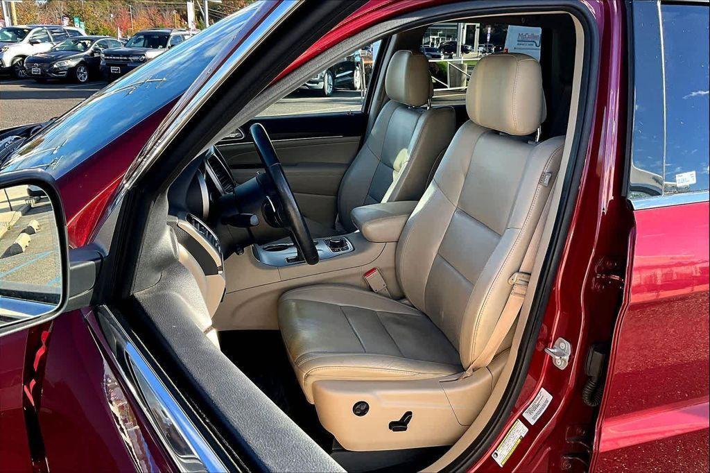 used 2015 Jeep Grand Cherokee car, priced at $12,649