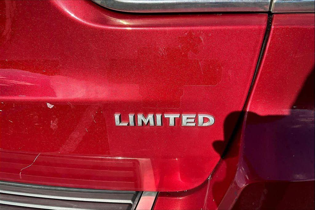 used 2015 Jeep Grand Cherokee car, priced at $12,649