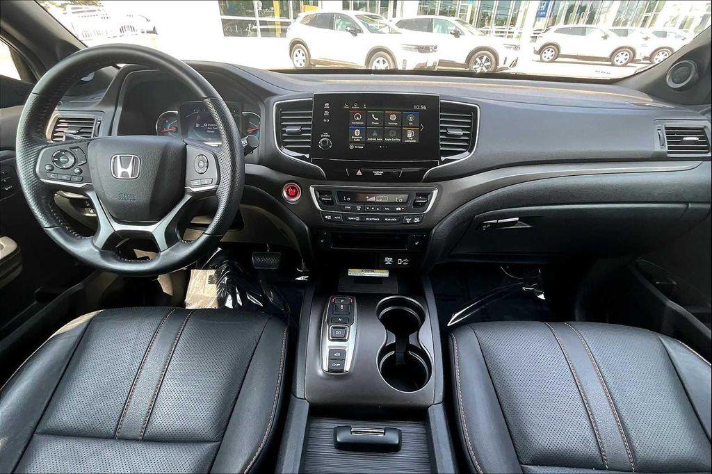 used 2022 Honda Pilot car, priced at $33,670