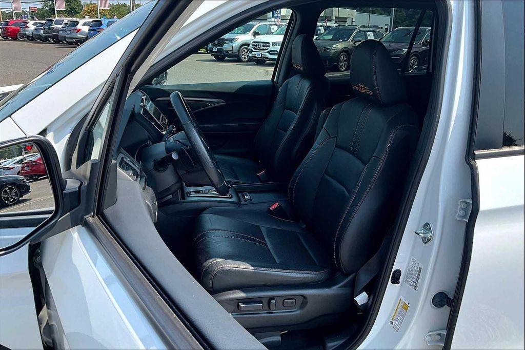 used 2022 Honda Pilot car, priced at $33,670