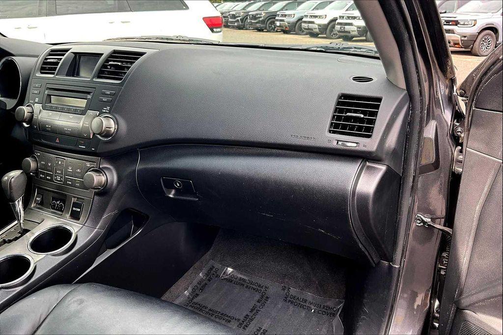 used 2008 Toyota Highlander car, priced at $9,898