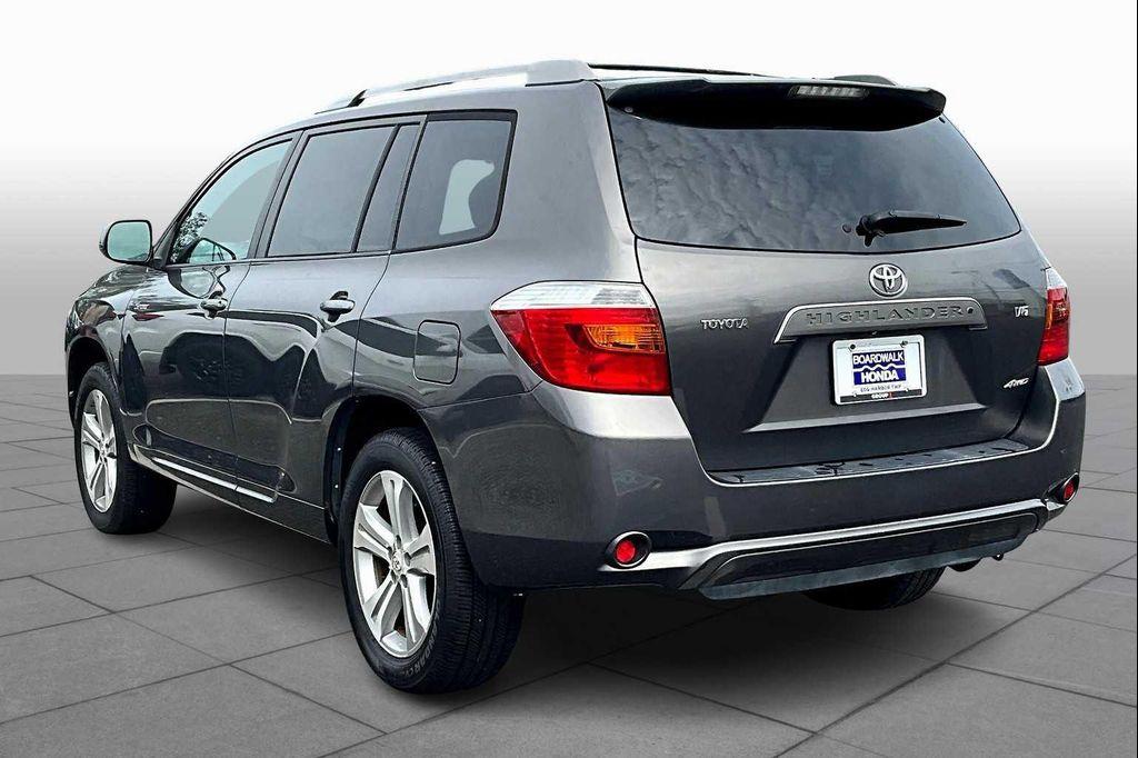 used 2008 Toyota Highlander car, priced at $9,898