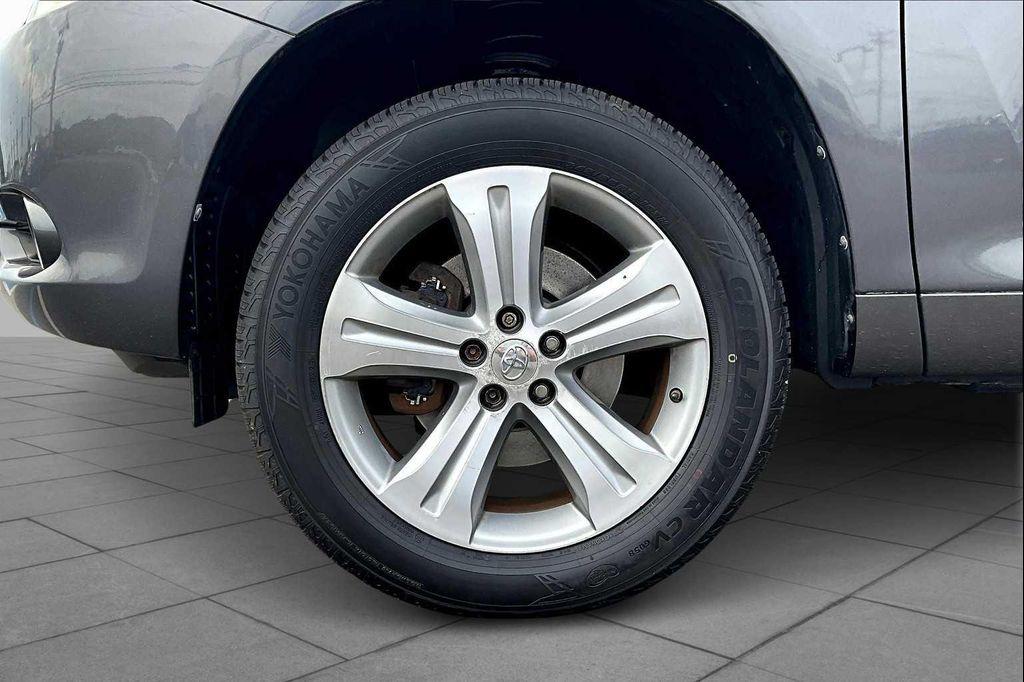 used 2008 Toyota Highlander car, priced at $9,898
