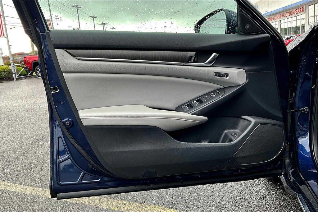 used 2018 Honda Accord car, priced at $21,797