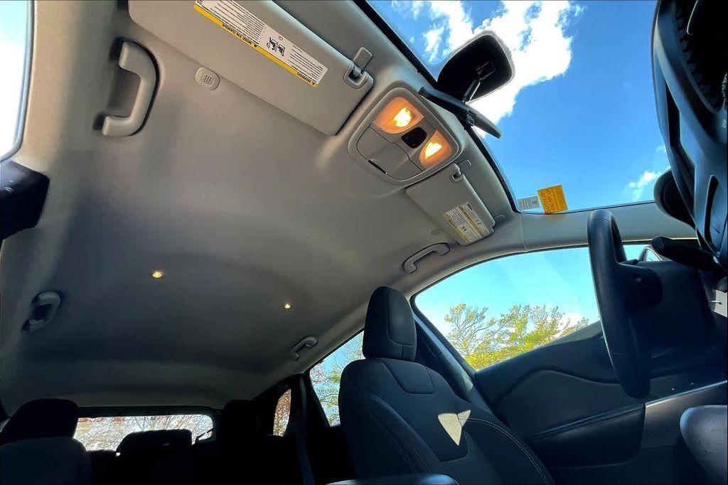 used 2020 Jeep Cherokee car, priced at $14,786