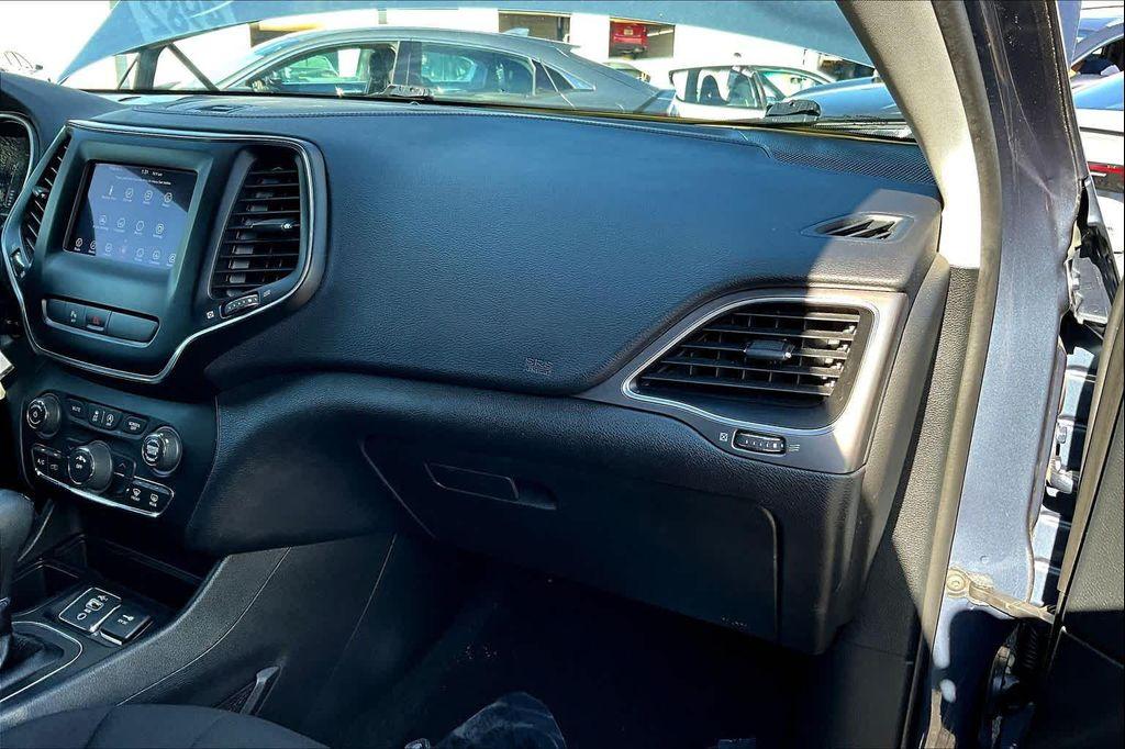 used 2020 Jeep Cherokee car, priced at $14,786