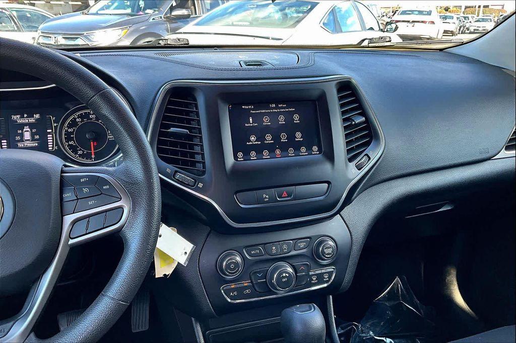 used 2020 Jeep Cherokee car, priced at $14,786