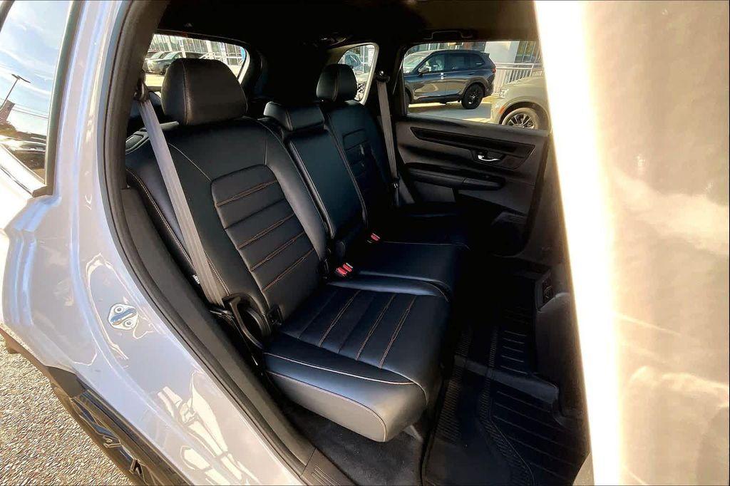 used 2024 Honda CR-V Hybrid car, priced at $28,639