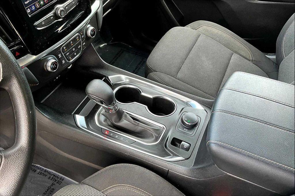 used 2021 Chevrolet Traverse car, priced at $21,392