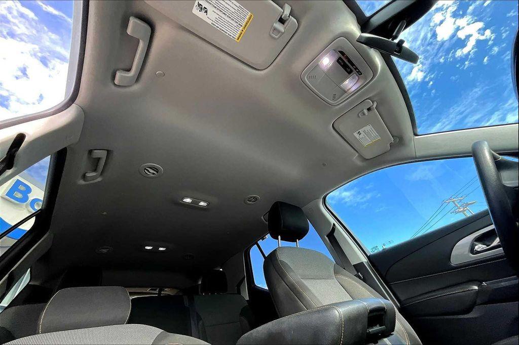 used 2021 Chevrolet Traverse car, priced at $21,392