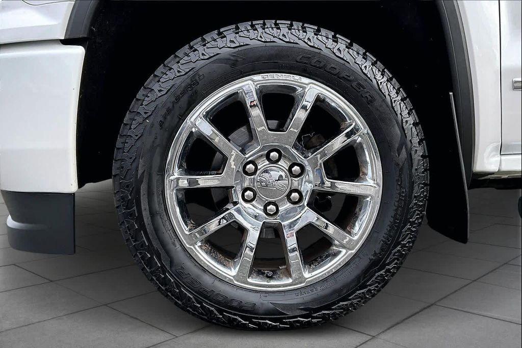 used 2018 GMC Sierra 1500 car, priced at $29,825