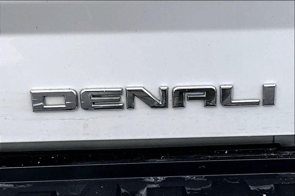 used 2018 GMC Sierra 1500 car, priced at $29,825