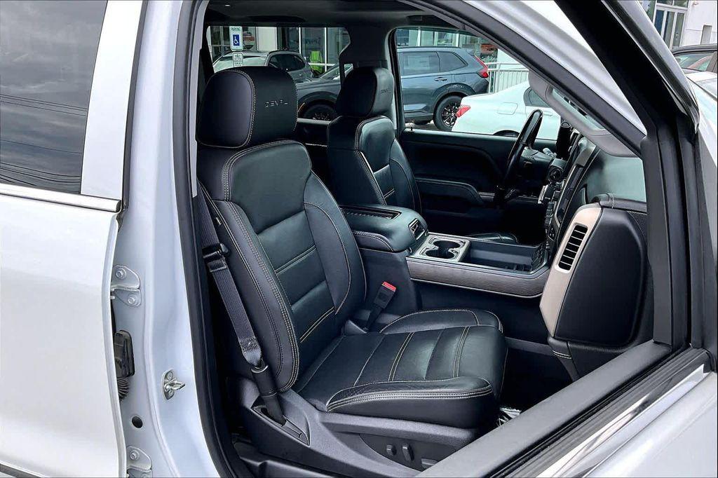 used 2018 GMC Sierra 1500 car, priced at $29,825