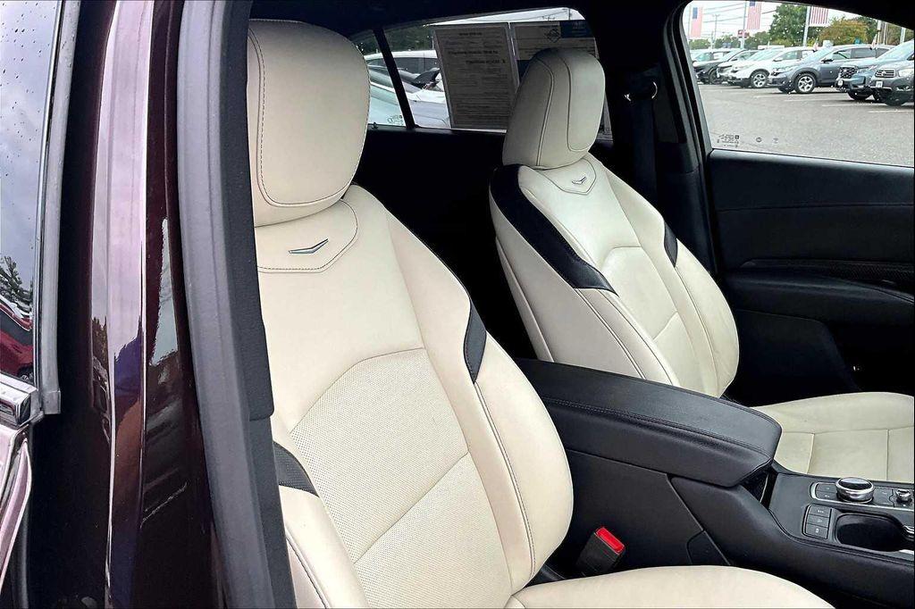 used 2021 Cadillac XT4 car, priced at $23,367