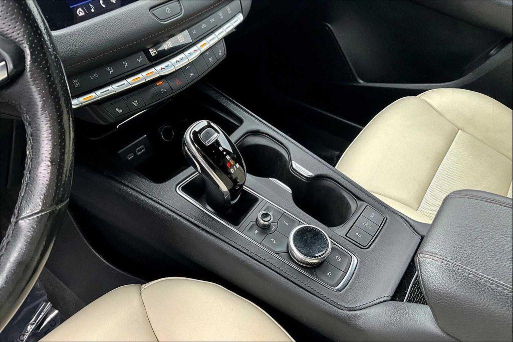 used 2021 Cadillac XT4 car, priced at $23,367