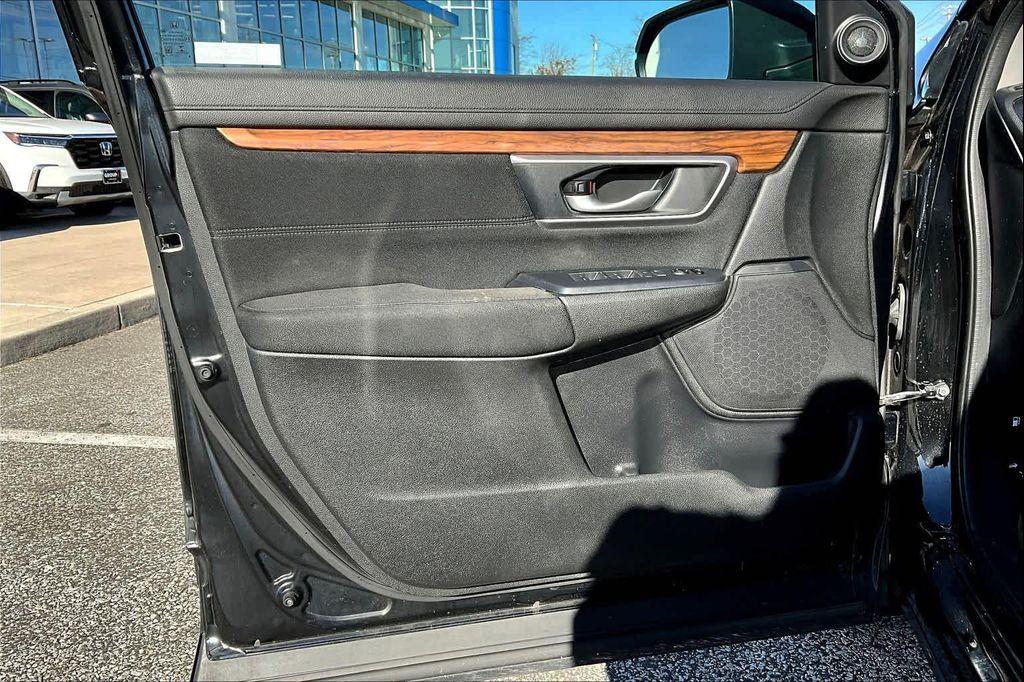 used 2020 Honda CR-V car, priced at $23,084