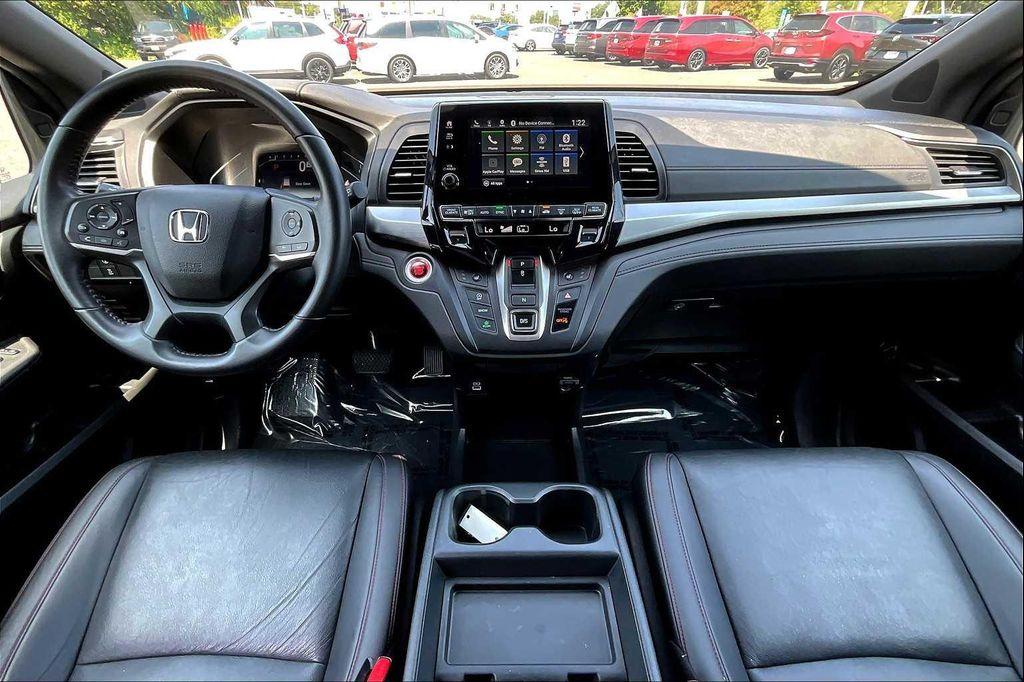 used 2023 Honda Odyssey car, priced at $35,102