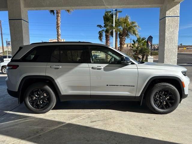 new 2025 Jeep Grand Cherokee car, priced at $44,450