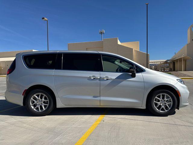 used 2024 Chrysler Pacifica car, priced at $32,868