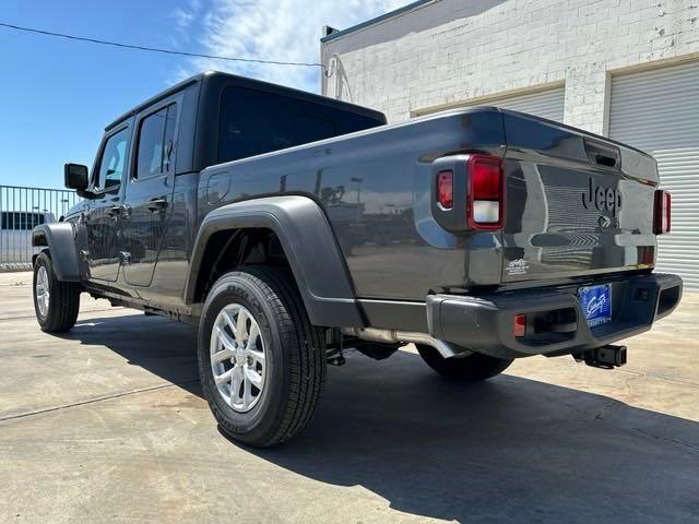 new 2023 Jeep Gladiator car, priced at $41,995