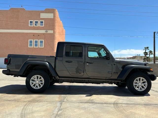 new 2023 Jeep Gladiator car, priced at $41,995