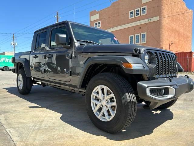 new 2023 Jeep Gladiator car, priced at $41,995