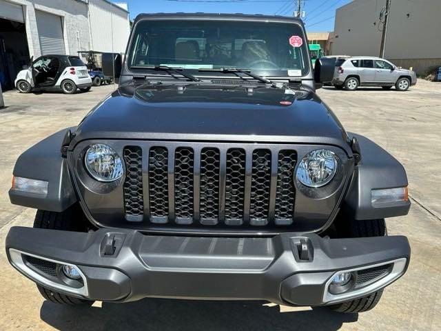 new 2023 Jeep Gladiator car, priced at $41,995