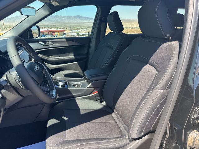 new 2025 Jeep Grand Cherokee L car