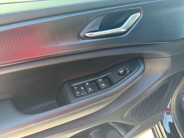 new 2025 Jeep Grand Cherokee L car