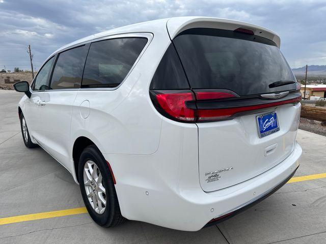 new 2024 Chrysler Pacifica car, priced at $44,350
