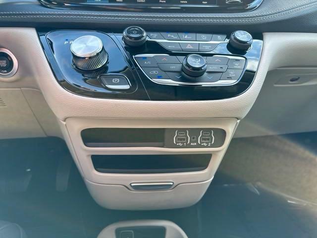 new 2024 Chrysler Pacifica car, priced at $44,350