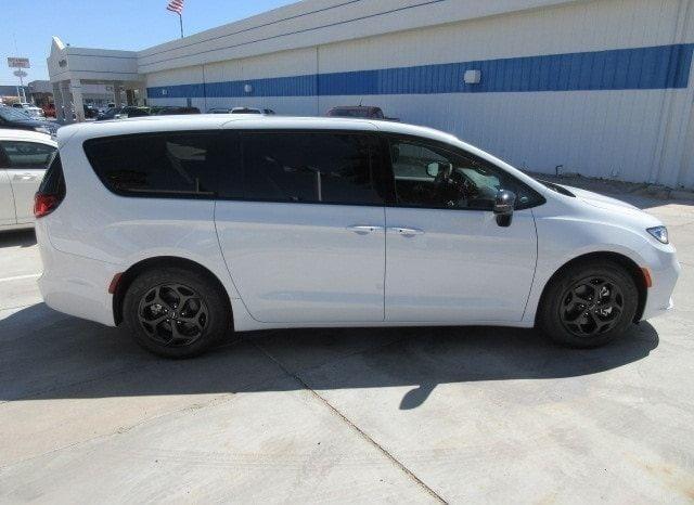 new 2023 Chrysler Pacifica Hybrid car, priced at $54,575