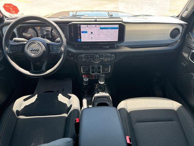 new 2025 Jeep Gladiator car