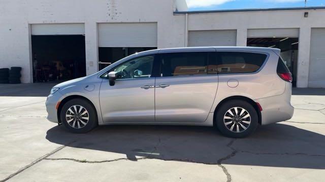 new 2023 Chrysler Pacifica Hybrid car, priced at $40,995