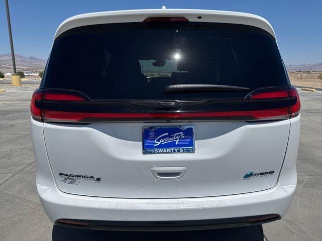 used 2022 Chrysler Pacifica Hybrid car, priced at $30,995