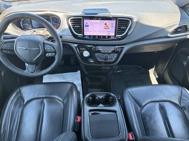 used 2022 Chrysler Pacifica Hybrid car, priced at $30,995