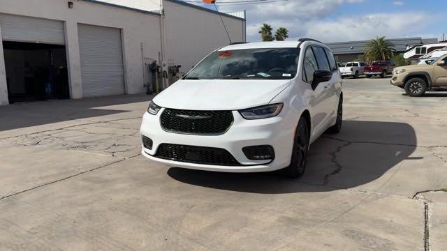 new 2024 Chrysler Pacifica car, priced at $45,890