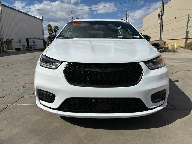 new 2024 Chrysler Pacifica car, priced at $46,390